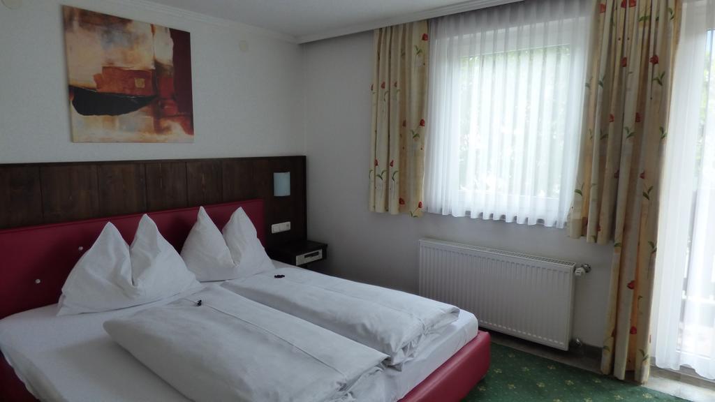 Hotel Dorfgasthof Schloesslstube Stuhlfelden Eksteriør bilde